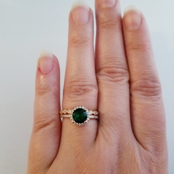 *only size 6 left!* Green and Rose Gold Ring Set - Picture 7 of 8